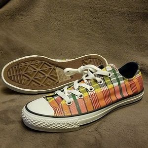 Women's Converse Plaid Size 6 New Shoes